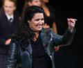 Bild: Franz Neumayr/apa/dpa
Die russische Starsopranistin Anna Netrebko hat wegen Erschöpfung mehrere Konzerte in der spanischen Hauptstadt Madrid abgesagt. (Archiv-Bild)