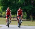Bild: Jan Woitas/dpa
Julian Nagelsmann ist gerne in seiner Freizeit mit dem Fahrrad unterwegs. (Archivbild)