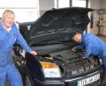 Bild: Konrad Rosner
Wilfried Robl (links) und sein Cousin Ludwig Robl bei der Arbeit. Damit ist seit kurzem Schluss.