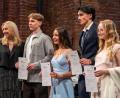 Bild: Martin Froehlich
Zwei Schüler des Kepler-Gymnasiums wurden in das Stipendienprogramm "Talent im Land – Bayern" aufgenommen. In München bekamen Ksenia Boronina (rechts) und Muhammadali Mammadrahimli (zweiter von rechts) ihre Urkunde von Anna Stolz, der Bayerischen Staatsministerin für Unterricht und Kultus überreicht.