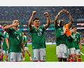 Bild: Natacha Pisarenko/AP/dpa
Es gab teure Geschenke für Mexikos Fußballer.