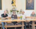 Bild: Veit Neumann
Die diskutierten über die Zukunft der Landwirtschaft (von links): David Kugler (Hutzelhof), Christine Reitinger (Vorsitzende katholische Landvolkbewegung), Ely Eibisch (Bauernverband) und Harald Staudinger (bäuerliche Familienberatung).