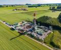 Bild: Peter Kneffel/dpa
Die Suche nach Gas am Ammersee ist umstritten - nun kommen neue Sorgen für die Menschen vor Ort hinzu. Die Gemeinde braucht eine neue Trinkwasserquelle - doch das ist wegen der Gassuche gar nicht so leicht. (Archivbild)