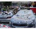 Bild: Efrem Lukatsky/AP/dpa
Schwere Schäden nach russischen Raketenangriffen.