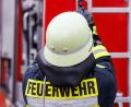 Bild: Philipp von Ditfurth/dpa
Feuerwehrleute löschten den Brand am Sonntag. (Symbolbild)