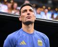 Bild: Tom Weller/dpa
Lionel Scaloni zeigte sich nach dem 3:2 Argentiniens gegen Ägypten von seiner emotionalen Seite.