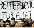 Bild: Frank Rumpenhorst/dpa
In den unteren Gehaltsgruppen mit einem Bruttolohn bis zu 2.500 Euro hat laut der Alterssicherungskommission nur rund ein Drittel der Beschäftigten Anspruch auf eine betriebliche Altersvorsorge. (Archivbild)