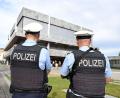 Bild: Uli Deck/dpa
Am Bundesverfassungsgericht geht es um Befugnisse der Polizei.