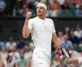 Bild: Kirsty Wigglesworth/AP/dpa
Alexander Zverev geht mit einer 2:0-Satzführung in die Fortsetzung seines Achtelfinals.