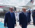 Bild: Alex Brandon/AP/dpa
Der türkische Präsident Recep Tayyip Erdogan empfing seinen US-Kollegen Donald Trump direkt am Flugzeug.