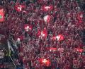 Bild: Lindsey Wasson/AP/dpa
Die Schweizer Fans können in der Heimat am Sonntag bis in den Morgen hinein das WM-Viertelfinale als Event zelebrieren. (Archivbild)