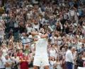 Bild: Maja Smiejkowska/AP/dpa
Begeisterte die Zuschauer: Novak Djokovic.