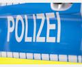 Bild: Boris Roessler/dpa
Nach dem Umkippen eines vollbeladenen Betonmischers im Asbach-Bäumenheimer Ortsteil Hamlar muss die schnell trocknende Masse mit Baggern mühsam ausgehoben werden. (Symbolbild)