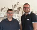 Bild: Joachim Gebhardt
Stabwechsel in der CSU Sulzbach-Rosenberg: Patrick Fröhlich (rechts) hört nach 13 Jahren als Ortsverbandsvorsitzender auf und übergibt den Stab an Sven Mörk. Er bleibt der CSU aber in verschiedenen anderen Funktionen erhalten.