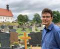 Bild: roa
Friedhofsamtsleiter Bernd Müller steht auf dem Katharinenfriedhof auf dem Areal, das nach einem Stadtratsbeschluss aus dem Jahr 2011 aufgelöst werden soll.