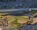 Bild: Thomas Frey/dpa
Aufbauarbeiten nach der Ahrtal-Flut. Hochwasser hemmen die wirtschaftliche Entwicklung. (Archivbild)