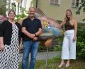 Bild: Josef Rosner
Sachgebietsleiterin Sabrina Busch (von links), Projektmanager Markus Kraus und Sophia Ernst kümmern sich federführend um die Erlebniswochen Fisch im Landkreis Tirschenreuth.