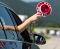 Bild: Peter Kneffel/dpa
Schleierfahnder kontrollierten den Wagen an der Autobahn 6 in der Oberpfalz. (Symbolbild)