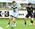 Bild: Hubert Ziegler
Letzte Chance für Nicolas Wolf (links) und die DJK Ammerthal in der Vorbereitung noch einmal zu testen, was zum Ligastart klappen soll.