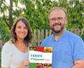 Bild: Hans Walter 
Christina Ackermann, hier mit Bürgermeister Hans Walter, hat als neue Jugendbeauftragte der Gemeinde Kastl ein umfangreiches Ferienprogramm zusammengestellt.