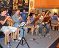 Bild: Peter Garreiss
Prächtig spielten die Schülerinnen und Schüler der Musikschule Moosbach beim Serenaden-Abend im Rathaussaal auf.