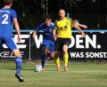 Bild: Dieter Jäschke
Positiv gestimmt: Ambergs Spielertrainer Friedrich Lieder (rechts) ist nach dem 4:0-Erfolg gegen den SV Etzenricht durchaus zufrieden mit der Vorbereitung seines Teams.