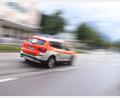 Bild: Karl-Josef Hildenbrand/dpa
Der Rettungsdienst bringt die Frau in eine Klinik - dort stirbt sie. (Symbolbild)