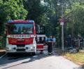 Bild: dvo/dpa
Einsatzkräfte der Feuerwehr überwachen das Areal auch Stunden nach dem Feuer.