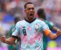 Bild: Manu Fernandez/AP/dpa
Wechselt wohl innerhalb der Premier League: Youri Tielemans. (Archivbild)