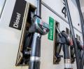 Symbolbild: Peter Kneffel/dpa
Begehrtes Gut Diesel: Im Vergleich zum vergangenen Jahr seien die Dieseldiebstahl-Fallzahlen leicht angestiegen, wie ein Sprecher der Oberpfälzer Polizei informiert.