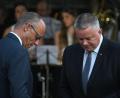 Bild: Boris Roessler/dpa
Bundeskanzler und Ministerpräsident erinnern an die Flutnacht.