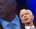 Bild: picture alliance / dpa
Pilot Chesley Sullenberger wurde nach dem „Wunder vom Hudson“ als Held gefeiert. (Archivbild)
