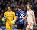 Bild: Sven Hoppe/dpa
Yann Sommer (l) will noch mal in der Champions League spielen. (Archivbild)