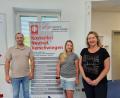 Bild: Naturparkland
Die Fachstelle für Pflegende Angehörige hat sich erweitert und umfasst nun auch die Marktgemeinde Plößberg im Landkreis Tirschenreuth. Andreas Wagmüller, Tamara Bauer, Daniela Strunz (von links) wollen ab September pflegenden Angehörigen zur Seite stehen.