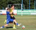 Bild: Dieter Jäschke
Robust im Zweikampf: Der FC Amberg (gelb) ist nach der langen Vorbereitung bereit für die Landesliga Mitte.