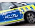 Bild: Hendrik Schmidt/dpa
Ein Mann soll in der Regensburger Fußgängerzone einen Streifenwagen beschädigt haben. (Symbolbild)