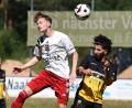 Archivbild: Gerhard Büttner
SC-Spieler Johannes Gradl (links) bleibt Sieger in einem Kopfballduell: Der Landesligist aus Oberwildenau schließt seine Testspielreihe beim SV Lauterhofen ab.