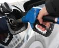 Archivbild: Marcus Brandt/dpa
Tanken ist wieder deutlich teurer geworden. Vor allem der Dieselpreis hat angezogen.