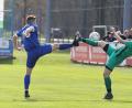 Archivbild: war
Zweikampf mit hohen Beinen: In den Derbys zwischen dem FC Weiden-Ost und SV Etzenricht wurde in der Vergangenheit nichts hergeschenkt. Bei den letzten Vergleichen in der Saison 24/25 behielt zweimal der spätere Meister Etzenricht mit 1:0 und 3:0 die Oberhand.