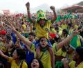 Bild: Bruna Prado/AP/dpa
Fußball – und auch Fußballschauen beim Public Viewing – ist für brasilianische Fans immer mit großer Leidenschaft verbunden.