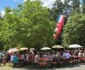 Bild: Reinhold Strobl
Das Gockerlfest zum 100-Jährigen Jubiläum des Geflügelzuchtvereins Schnaittenbach-Hirschau fand auf dem Festplatz unter Bäumen statt.