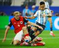 Bild: Georg Hochmuth/APA/dpa
Spielt wohl bald in England: Österreichs Nationalspieler Xaver Schlager (l). (Archivbild)