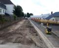 Bild: wkr
Für rund 40.000 Euro wird die Schulstraße unterhalb der Grundschule Fichtelberg saniert. Nach Beendigung der Baumaßnahme wird mit dem langersehnten Ausbau der Gablonzer Straße in der Ortsmitte begonnen.