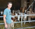Bild: Josef Rosner
Landwirt Alexander Weiß züchtet bereits jetzt Bullen in Großbüchlberg. Dort will er mit dem Neubau seine Bullenmast auf 220 Bullen erweitern. Die Fertigstellung ist für Mai 2027 geplant.