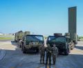 Bild: Sgt. Perla Alfaro/DVIDS/dpa
Ein Vorteil des Waffensystems Typhon ist es, dass es sich auf Lastwagen installieren lässt und damit mobil ist. (Archivbild)