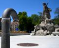 Bild: Sven Hoppe/dpa
Vor den Verboten hatte die Stadt schon mehrere Brunnen abgeschaltet. (Archivbild)
