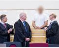 Bild: Moritz Frankenberg/dpa
Ein Arzt der Medizinischen Hochschule soll zwei Patienten getötet und es in einem Fall versucht haben.