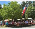 Bild: Reinhold Strobl
Das Gockerlfest zum 100. Jubiläum des Geflügelzuchtvereins Schnaittenbach-Hirschau fand auf dem Festplatz unter Bäumen statt.