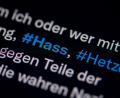 Bild: Fabian Sommer/dpa
Die FIFA setzt sich mit einem eigenen Dienst gegen Hass im Internet rund um die WM ein. (Symbolbild)