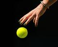 Bild: Kin Cheung/AP/dpa
Einem Bericht zufolge will die WTA verpflichtende Geschlechtstests einführen. (Archivbild)